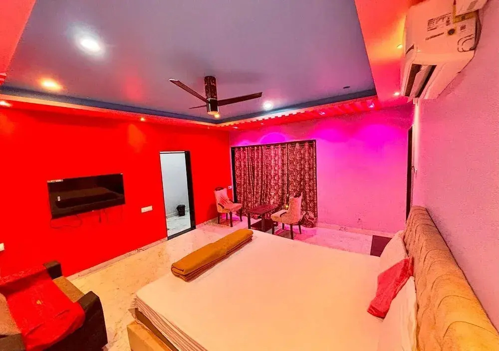 Grand Villa