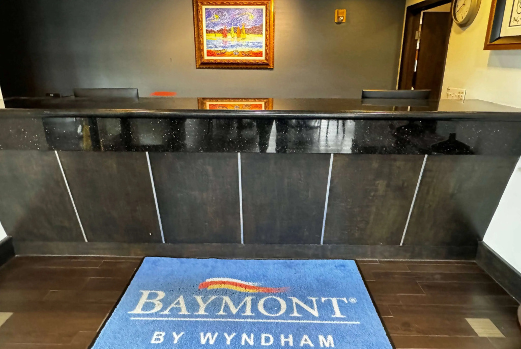 Lobby & Reception