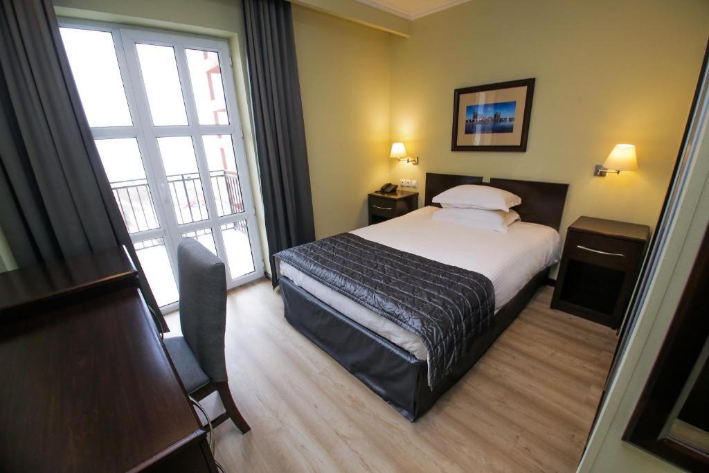 Двухместный номер Standard двуспальная кровать в Chagala Inn Aktau