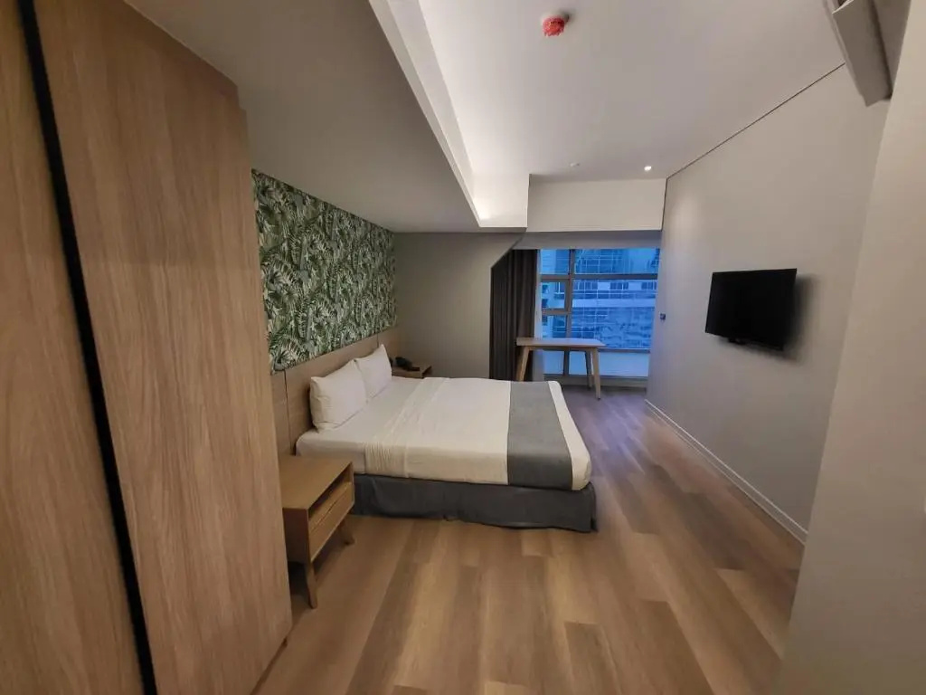 Deluxe Double room (full double bed)
