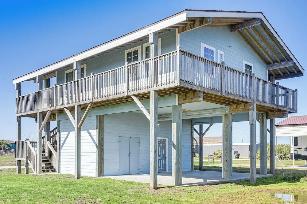 Walk to Shore: Crystal Beach Home w/ Deck!