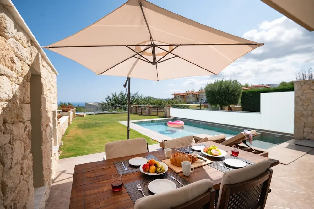 Sunny Villa Tria in Chaniotis
