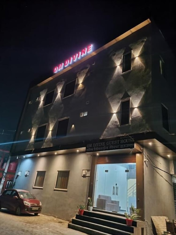 Hotel Om Divine