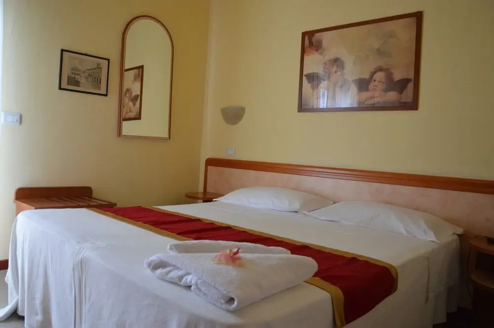 Standard Double room (full double bed)