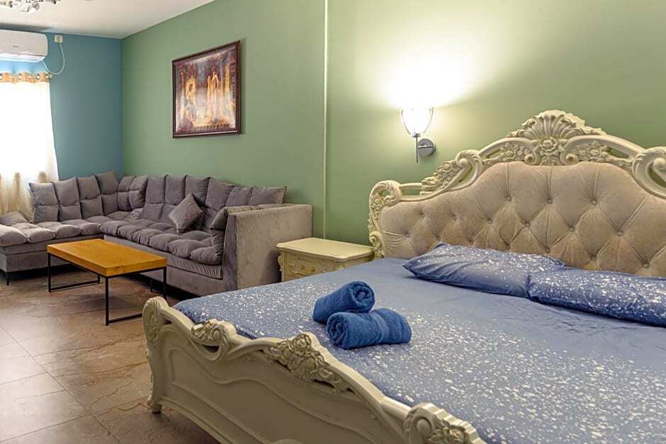 Двухместный номер Deluxe King двуспальная кровать в Laguardia Hotel