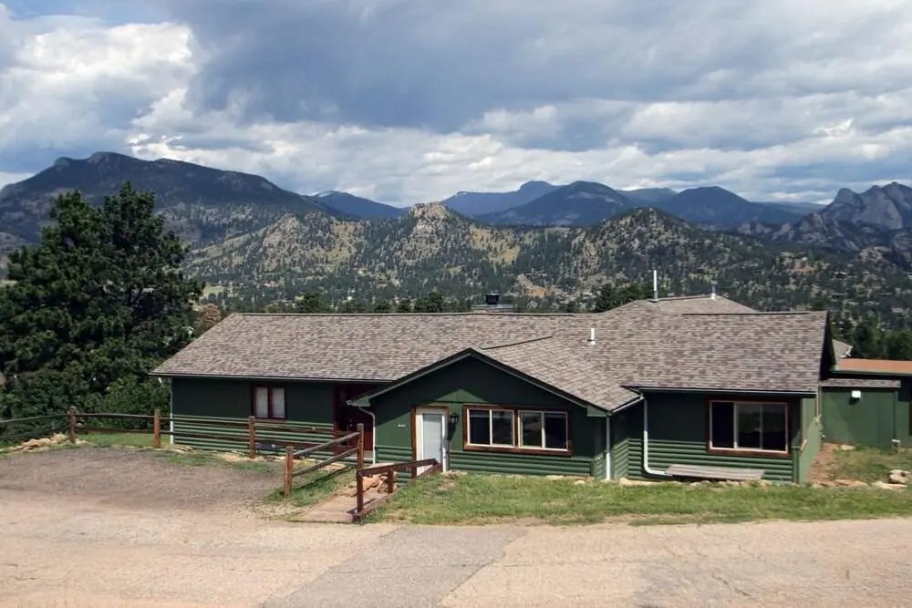 Rocky Mountain Retreat 1A by Rocky Mountain Resorts