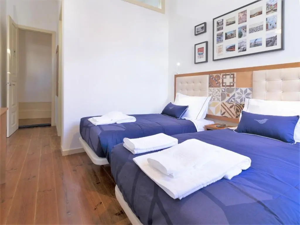 Standard Double room with balcony (full double bed)