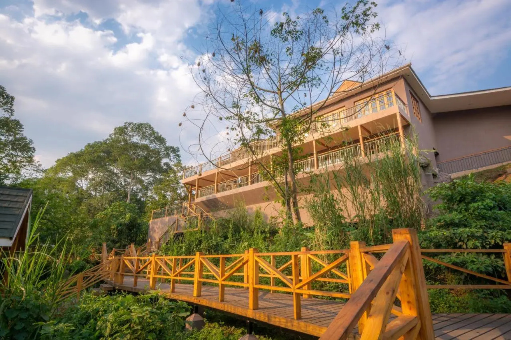 Chimpundu Lodge