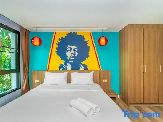 Deluxe Double room with balcony and with pool view (full double bed)