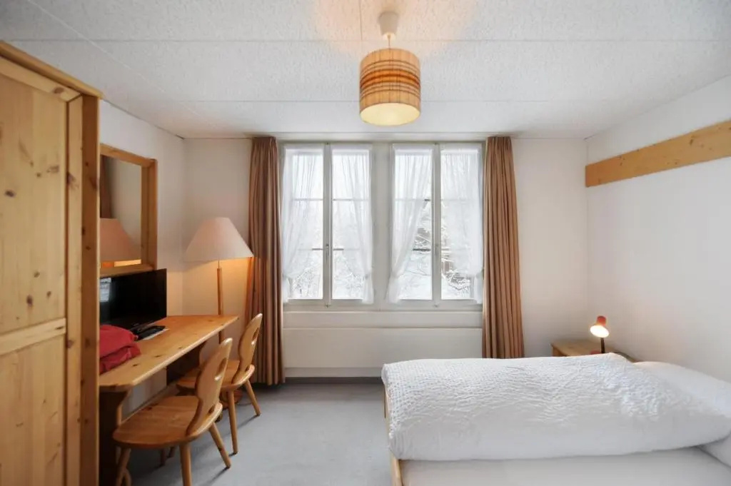 Economy room