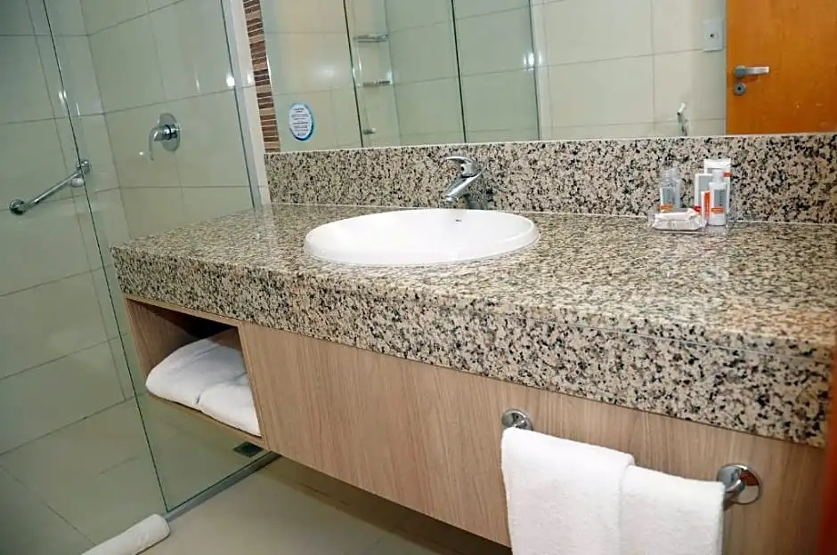 Hotel Intercity Manaus - Chambres