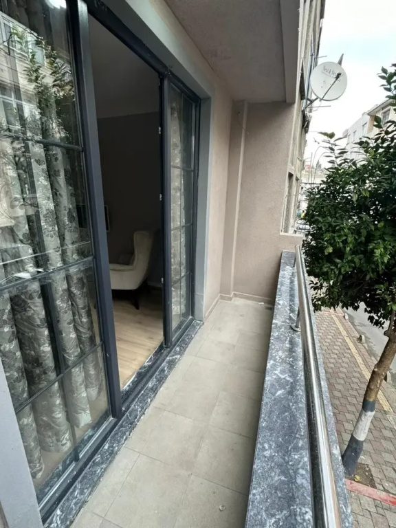 Lovely Apartment With Balcony in Esenler