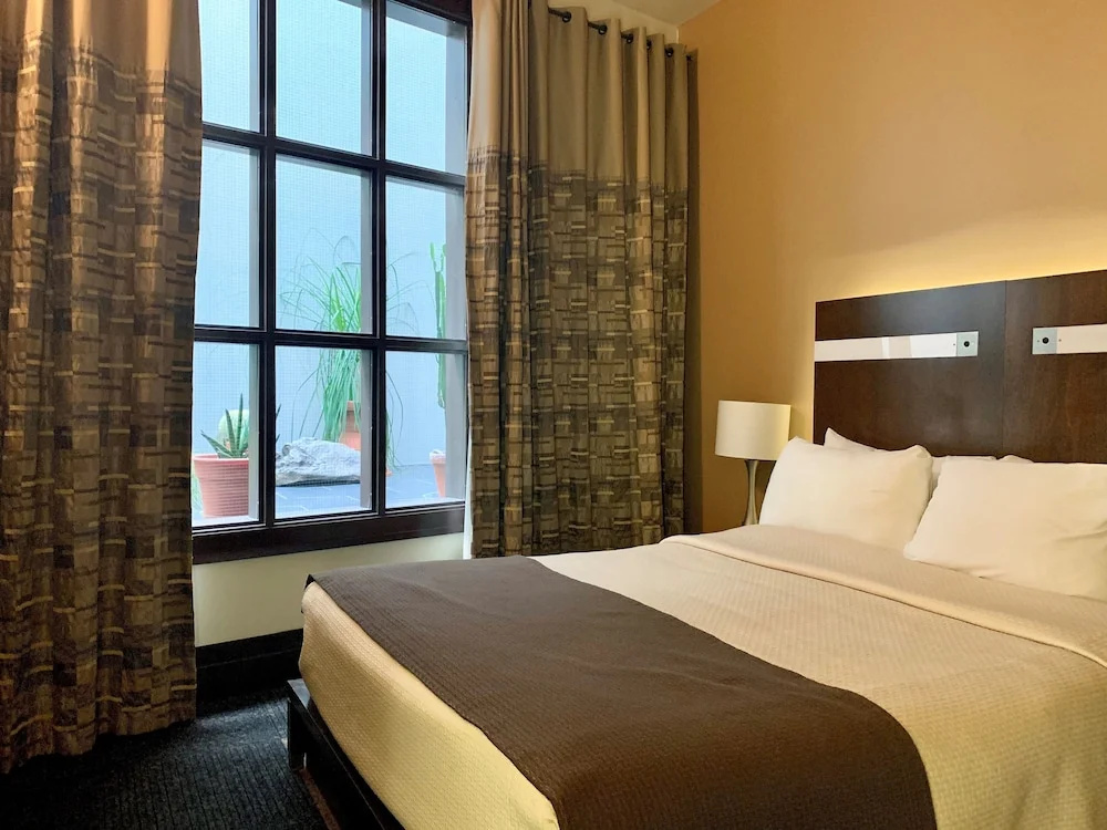 Classic Double room (full double bed)