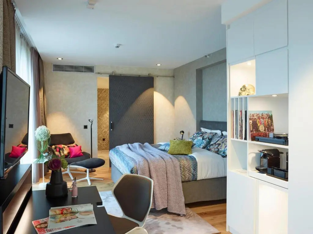 Suite with balcony