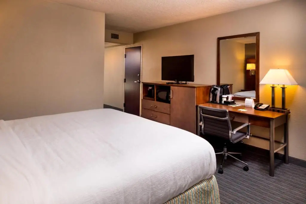 Holiday Inn Hotel & Suites Oklahoma City North by IHG - Chambres
