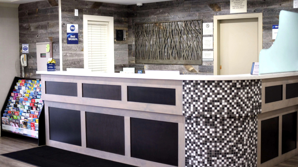 Best Western Peace Arch Inn - фото 2