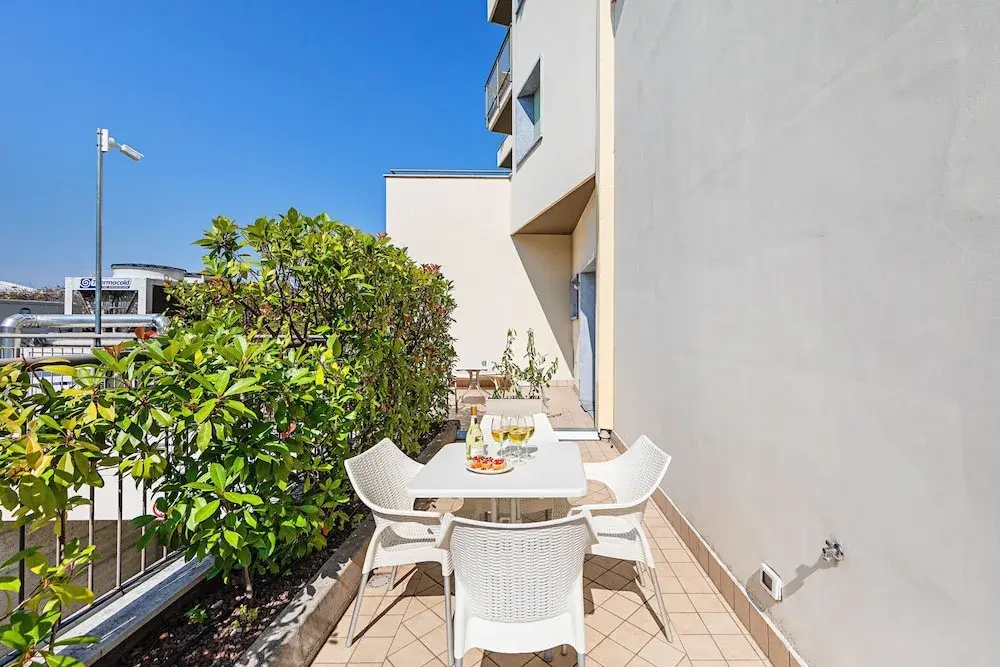 Residenza Miralago - 04 Augusta - Locazione BK
