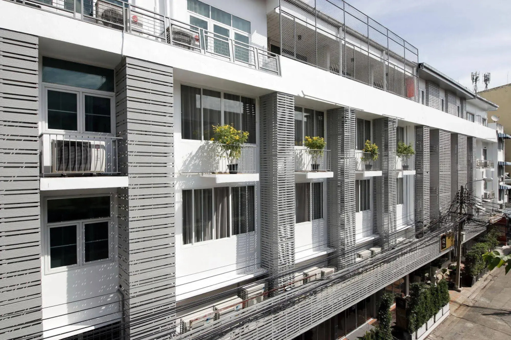 Ratchadamnoen Residence — фото
