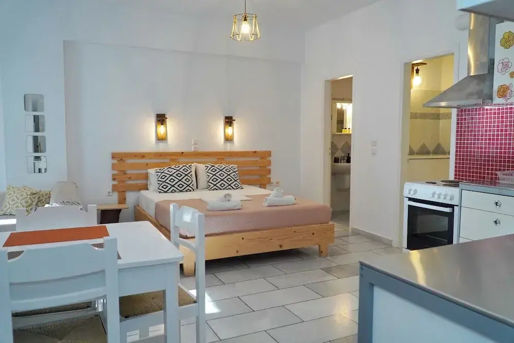 Deluxe Basement Apartment