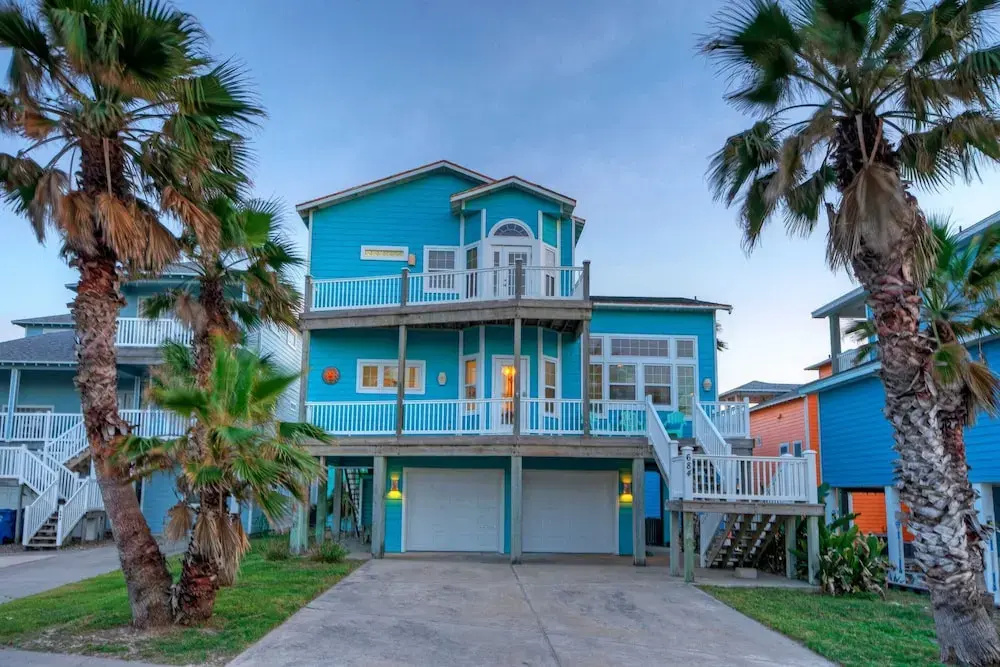 Point Break by Avantstay Ocean View Escape Game Garage Golf Cart Zone