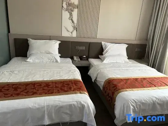 Deluxe Double room (full double bed)