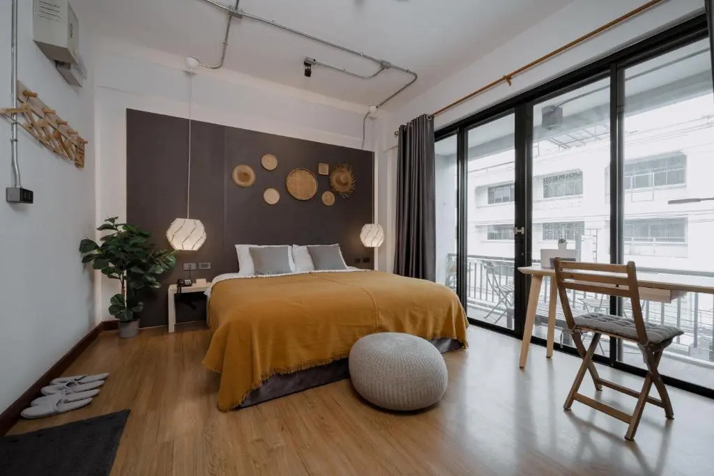 Deluxe Double room with balcony (full double bed)