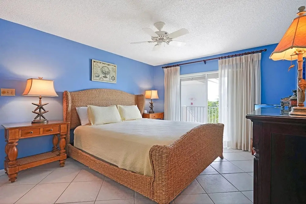 Aqua Bay Club Condos - Chambres