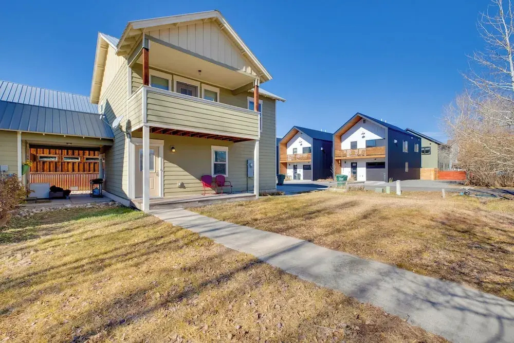 3 Blocks to Main St: Cozy Gunnison Retreat!