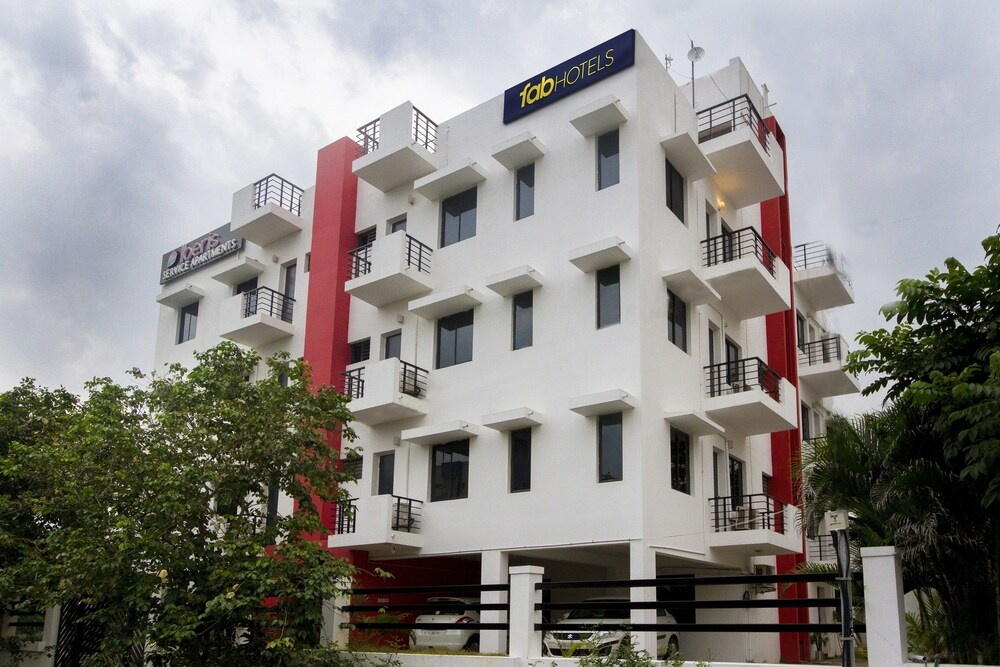 FabHotel Iberis Sholinganallur in Chennai