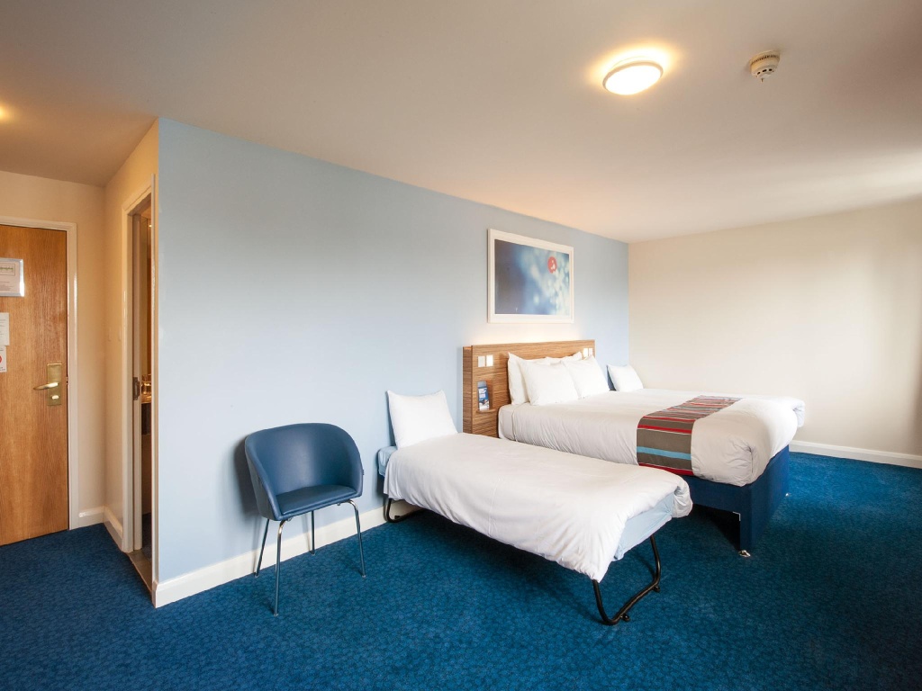 Travelodge London Wembley Hotel — фото