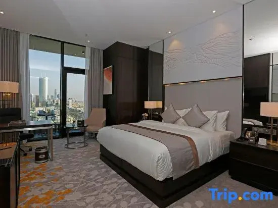 Deluxe Double room with balcony and with city view (full double bed)