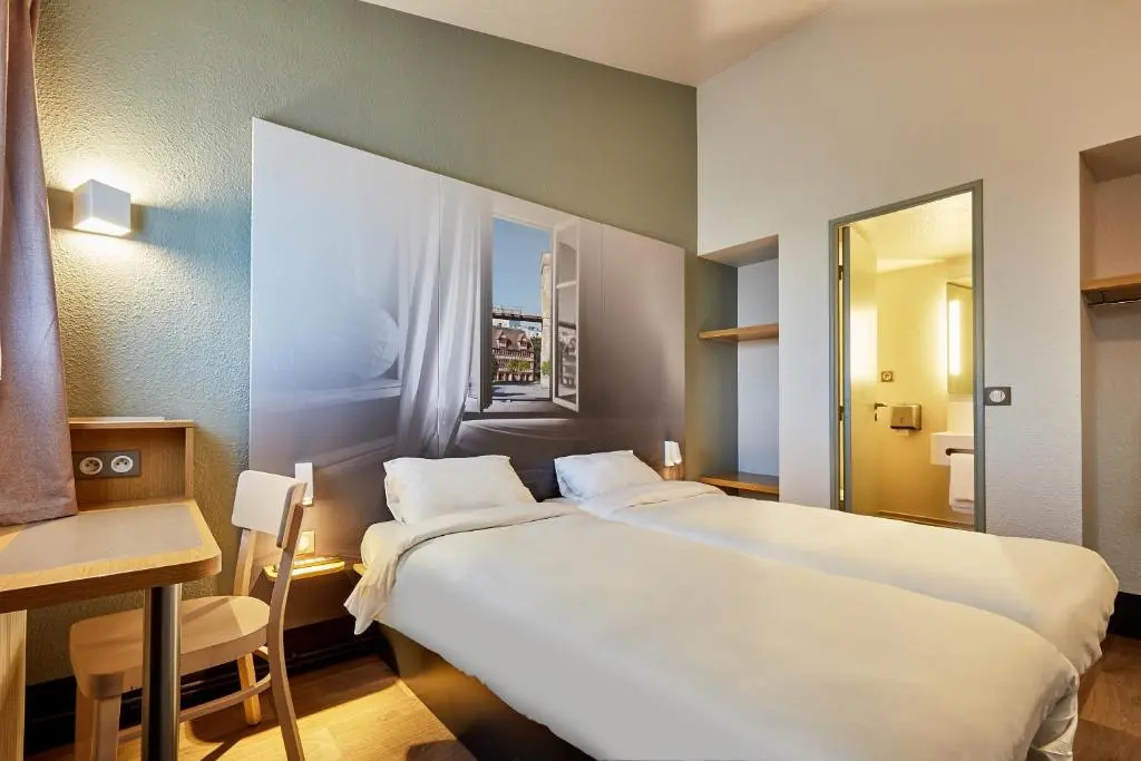 Double room (twin beds)