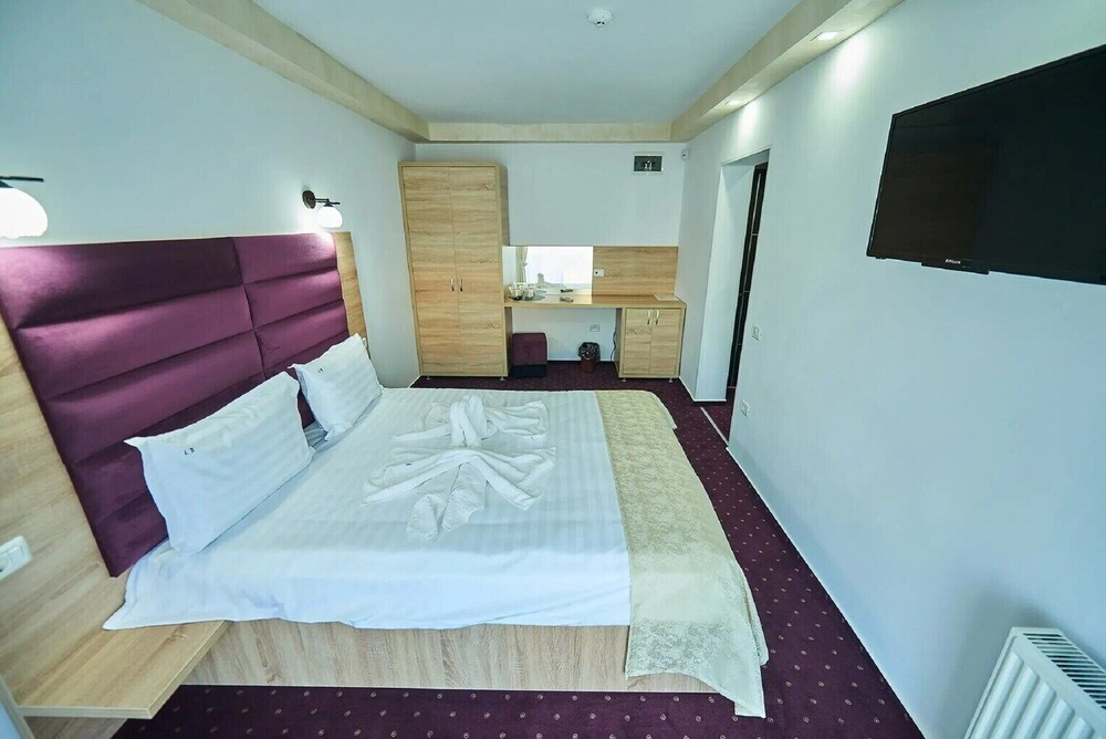 Standard Double Family room (full double bed)