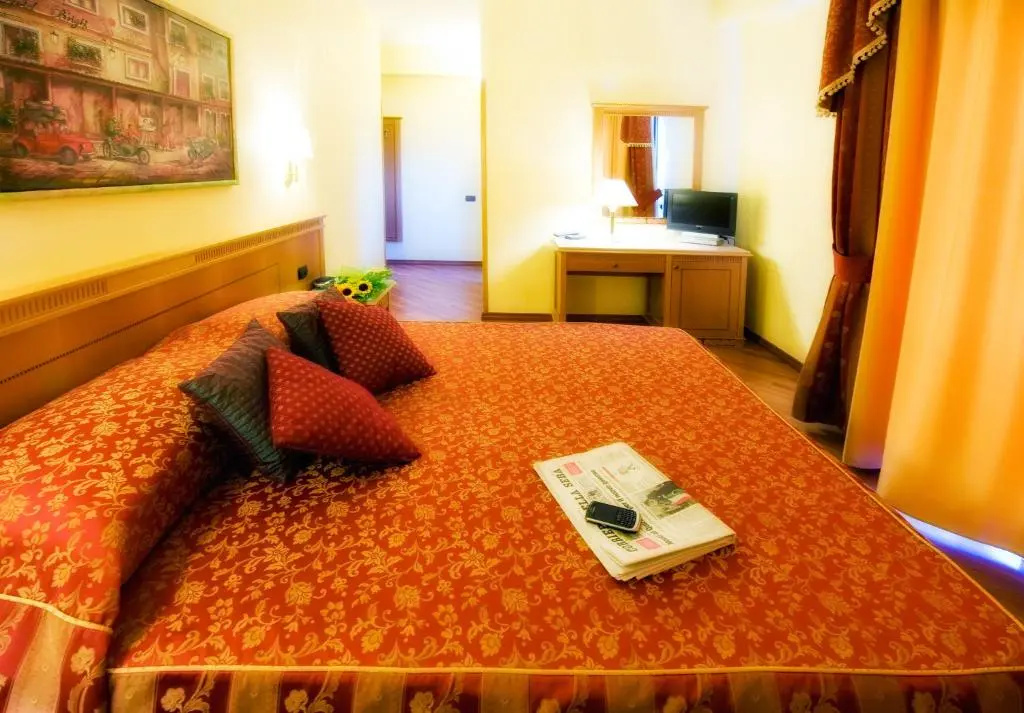 Standard Double room (full double bed)