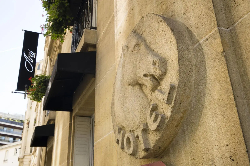 Hotel Ares Eiffel 15