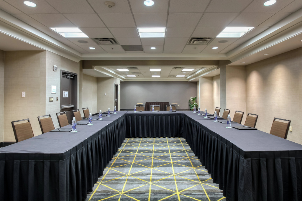 Holiday Inn Hotel & Suites Atlanta Airport-North by IHG - Général
