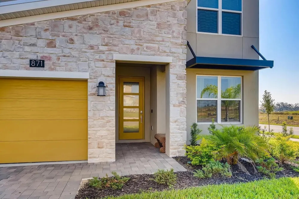 871 DS - Exquisite 5BR Retreat With Pool
