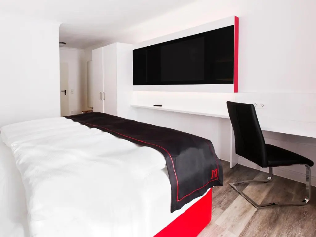 Standard Double room (full double bed)