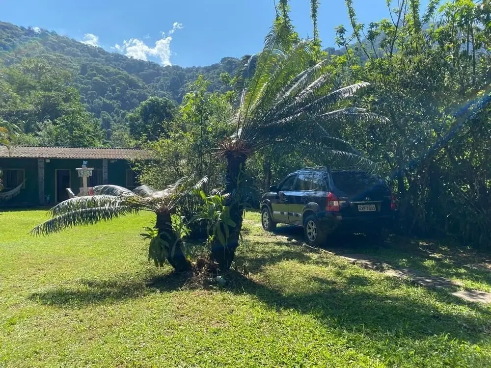 Sítio Grande Mãe com cachoeira e piscina