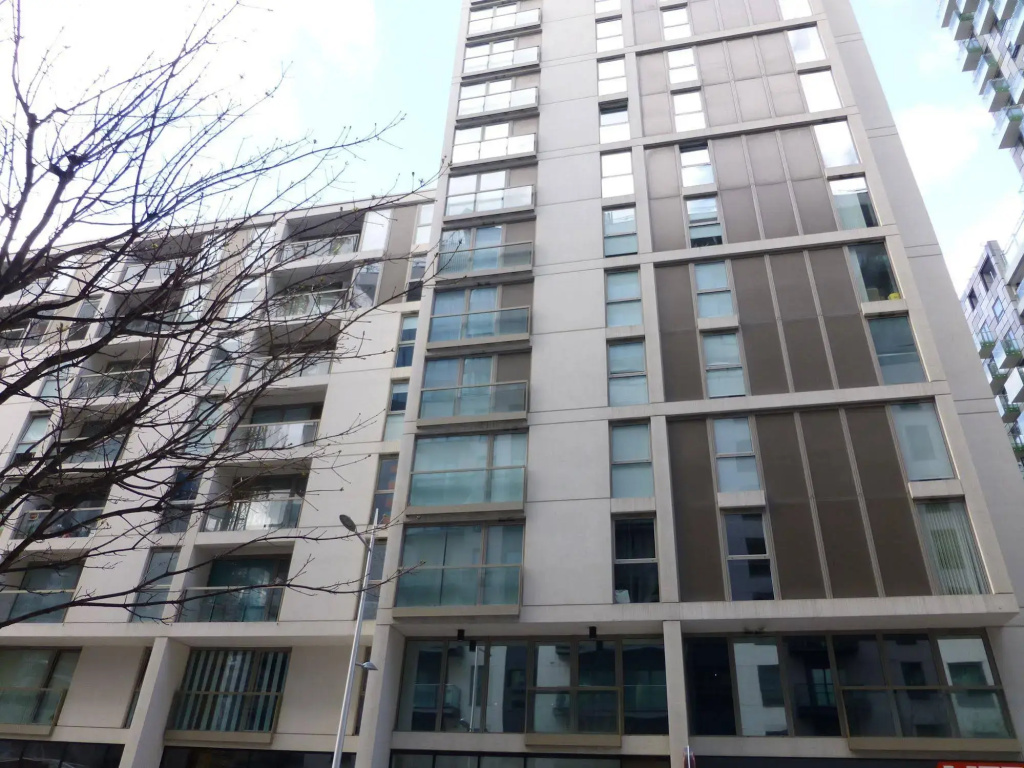 Clarendon Lanterns Court