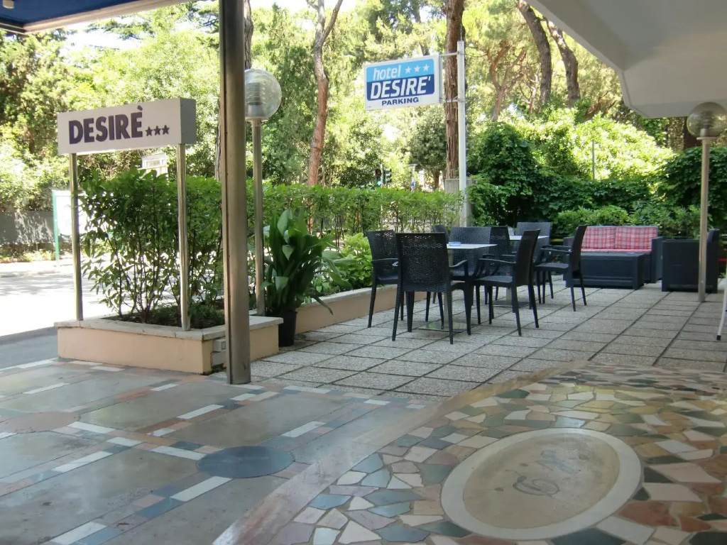 Hotel Desire' - Général