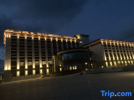 yantai jiangjunlanwandujiajiudian in Yantai