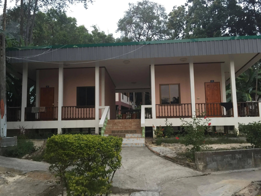 Sea Breeze Resort