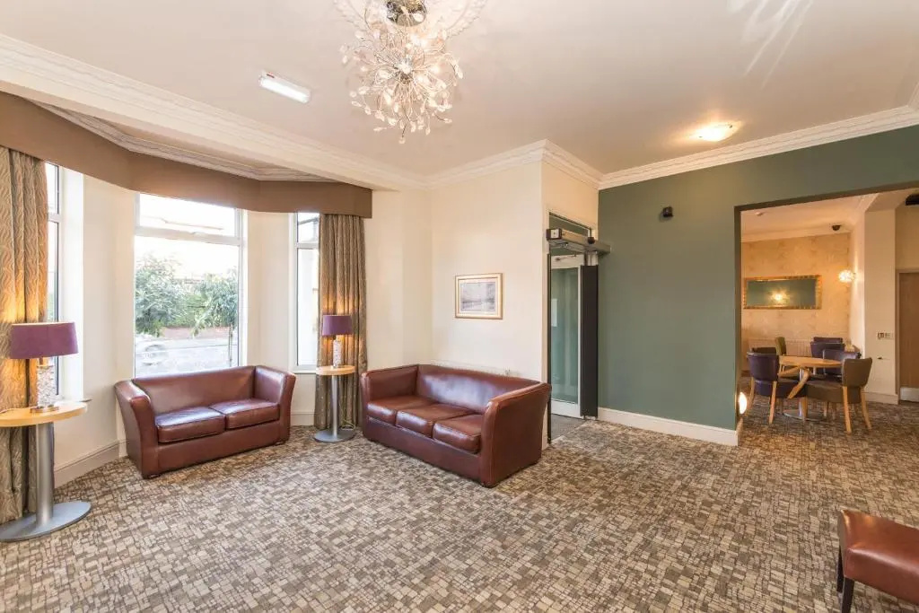 Lobby & Reception