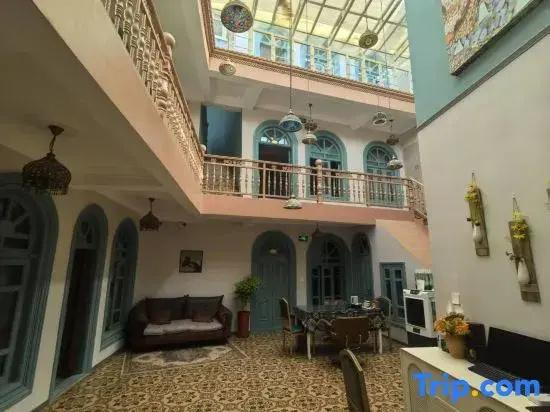 First Encounter | SilkRoad · Western Regions Themed Homestay