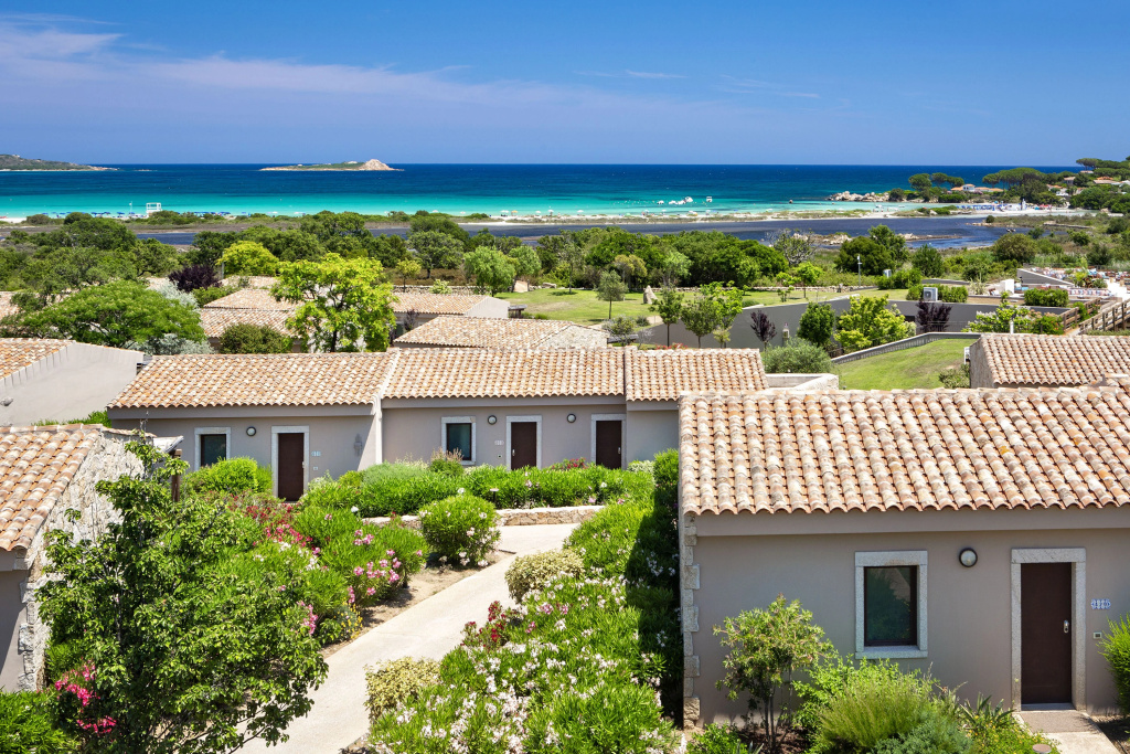 Beach & Waterfront
