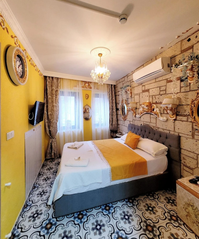 Standard Double room (full double bed)