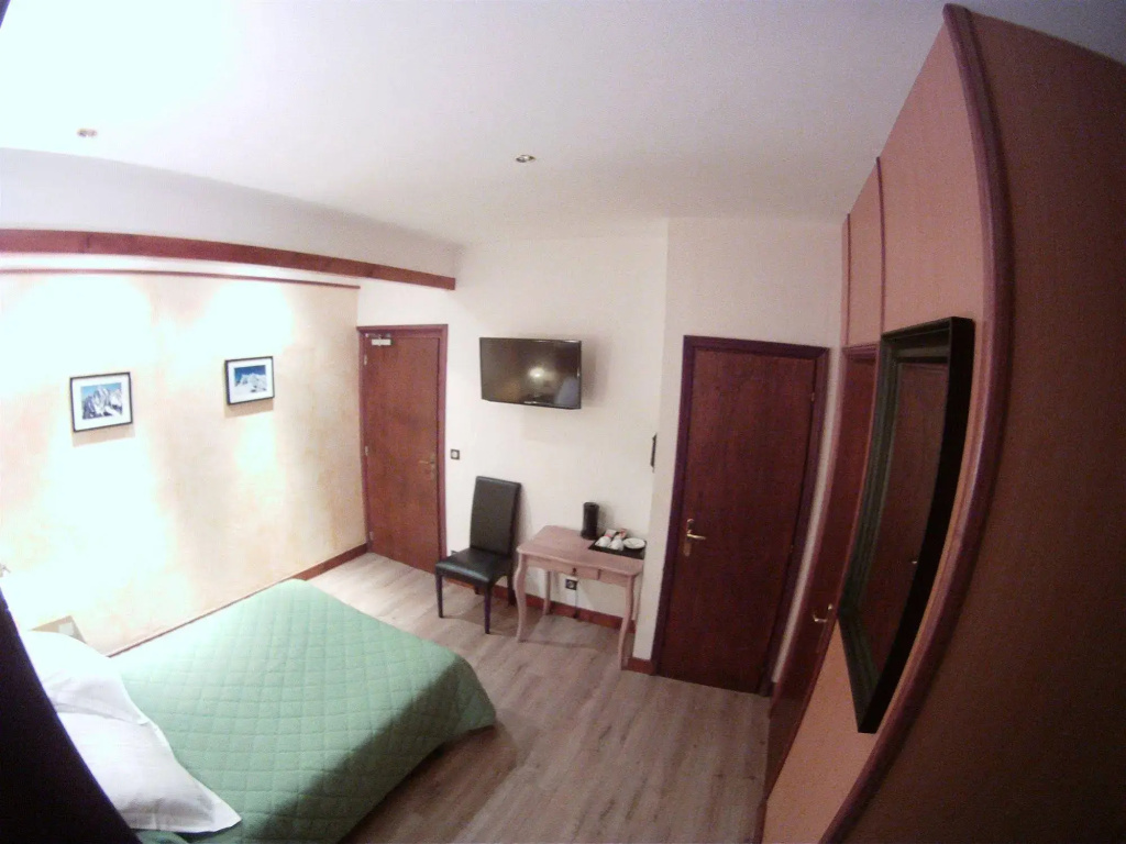 Voir la photo 3 — Le Savoy Hotel