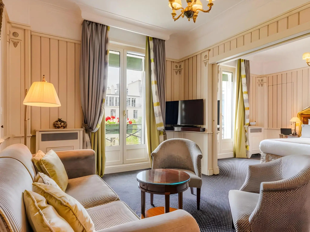 Napoleon Hotel 18