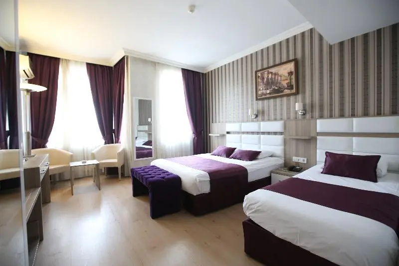 Standard Double room with balcony (full double bed)